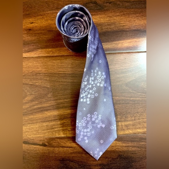 CALVIN KLEIN Purple Floral Silk Tie - Picture 1 of 8